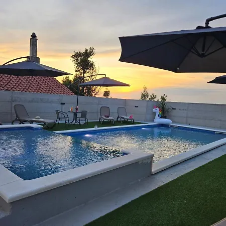 アパート Kuca Za Odmor Donata ザダル